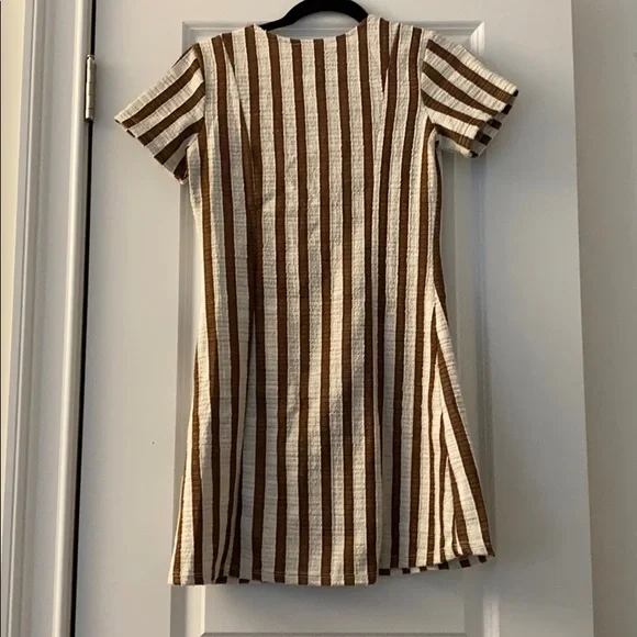 Striped Zara Dress - Picture 4 of 4